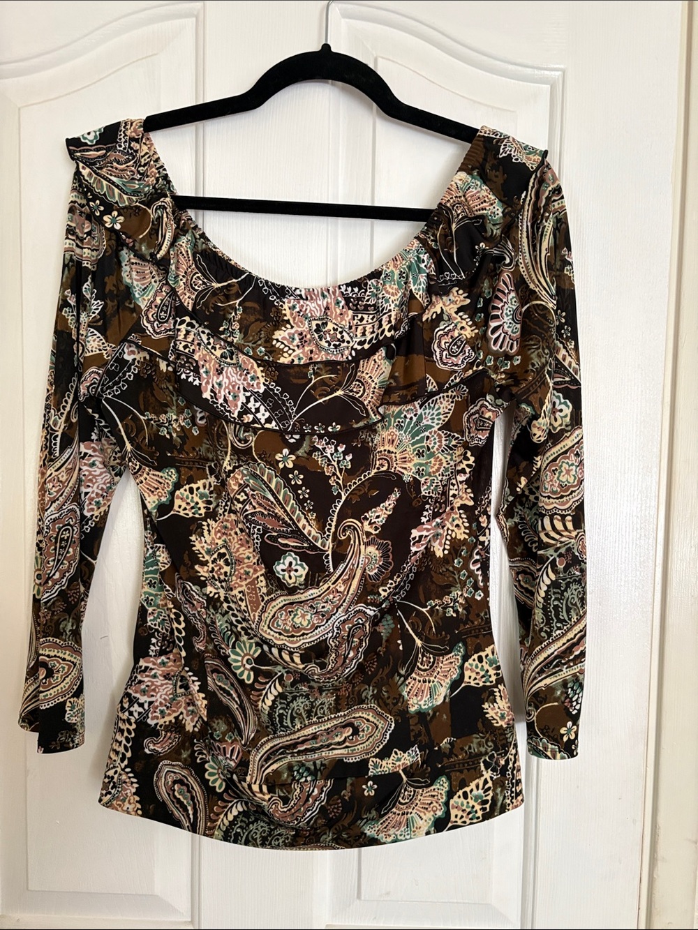 Paisley Scoop Neck Long Sleeve Top in Brown and Cream